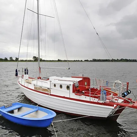Gutshaus In Garz Ferienhaus