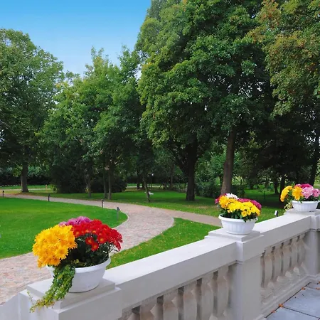 Gutshaus In Garz Holiday home Zicker