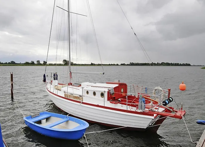 Gutshaus In Garz Ferienhaus